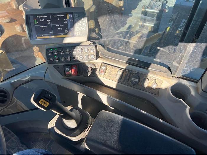 Used 2014 Caterpillar 930K