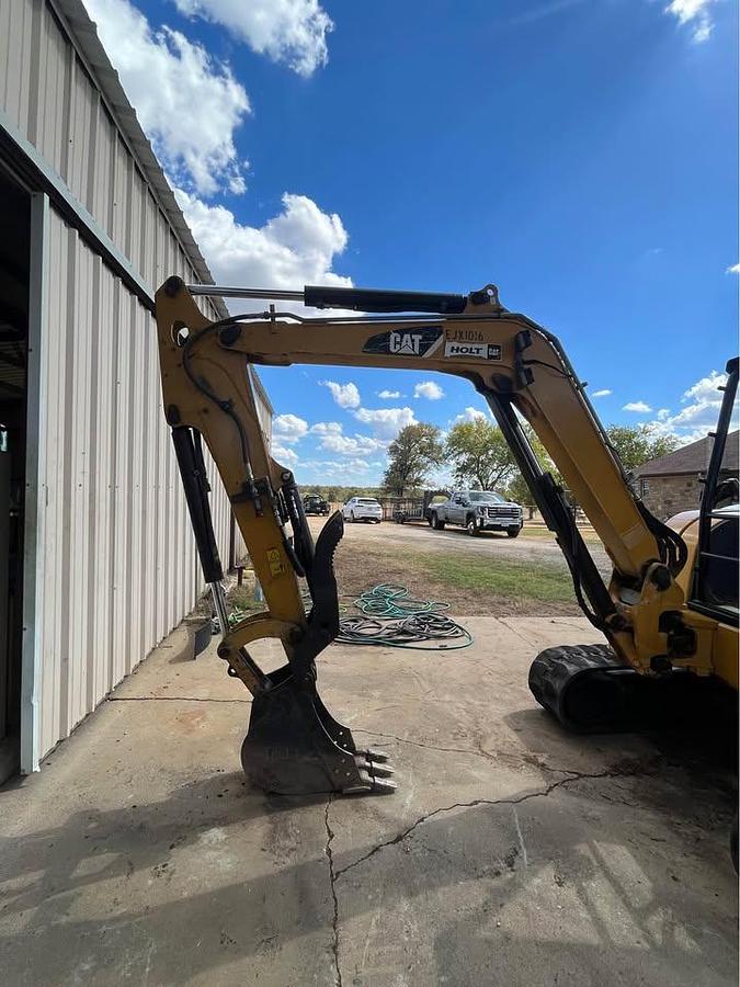 Used 2016 Caterpillar 305.5E2 CR Mini Excavator