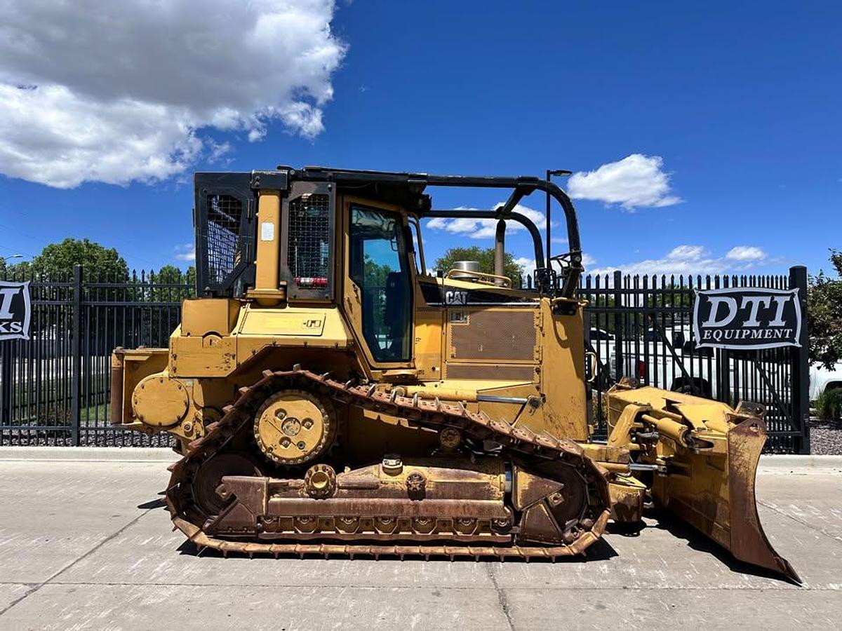 Used 2004 Caterpillar D6N XL