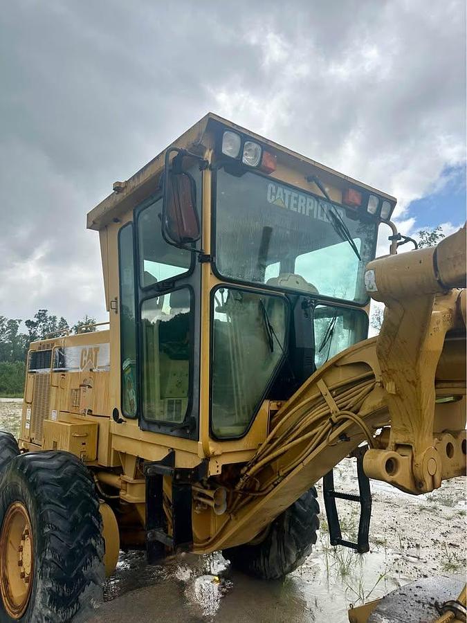 Used 2006 Caterpillar 140H