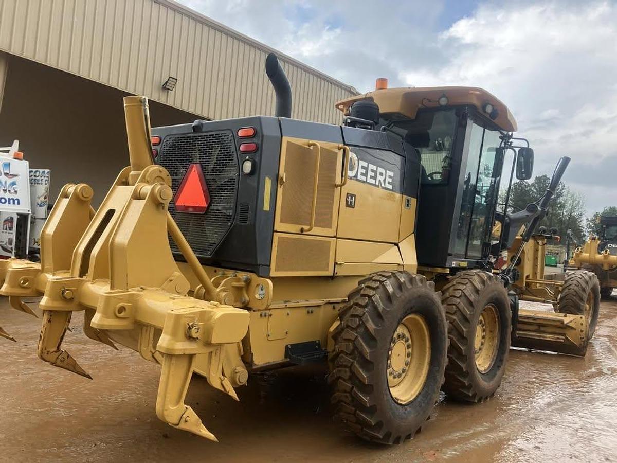 Used 2019 John Deere 670G
