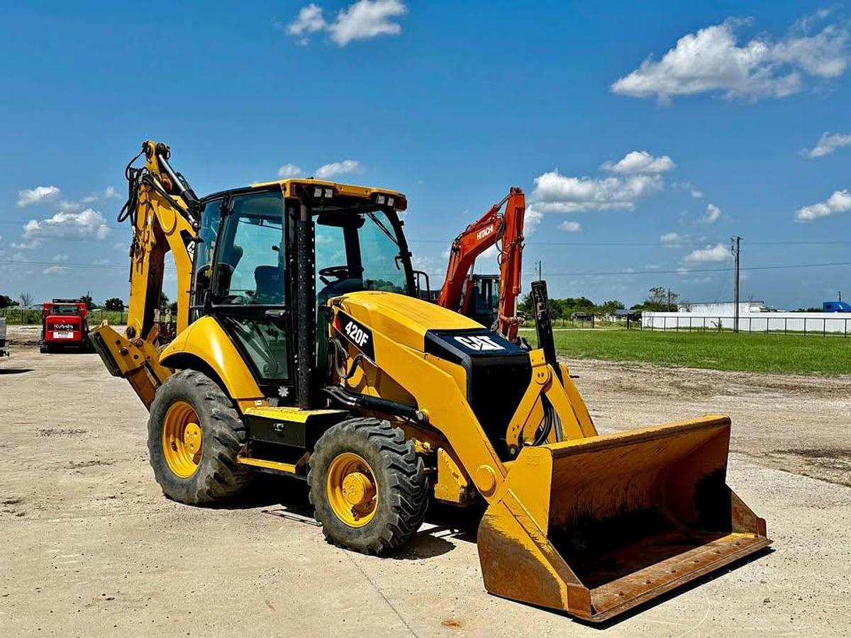Used 2014 Caterpillar 420F
