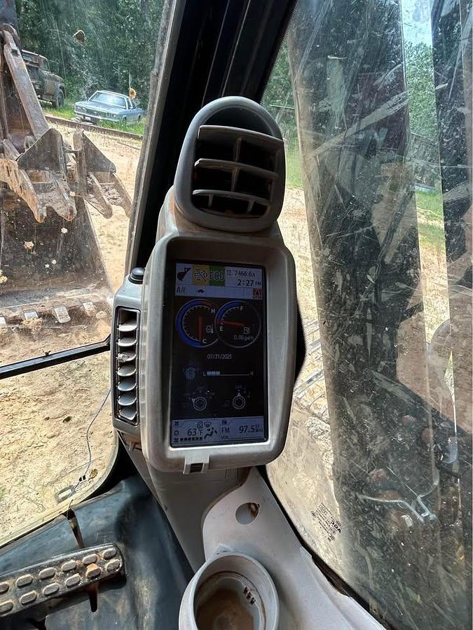 Used 2014 John Deere 210G LC