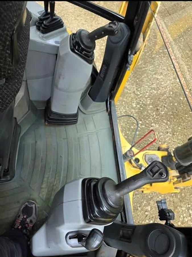 Used 2012 Caterpillar 420F IT