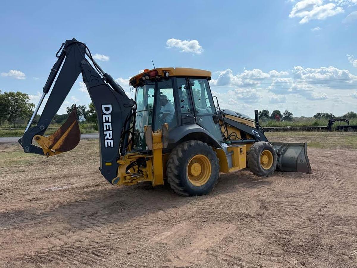 Used 2019 John Deere 310L