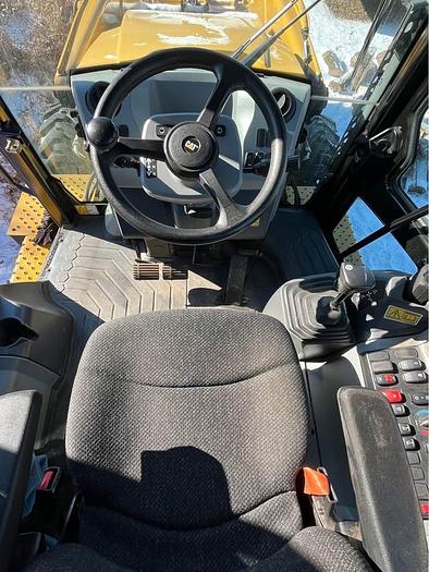 Used 2019 CAT 420F2