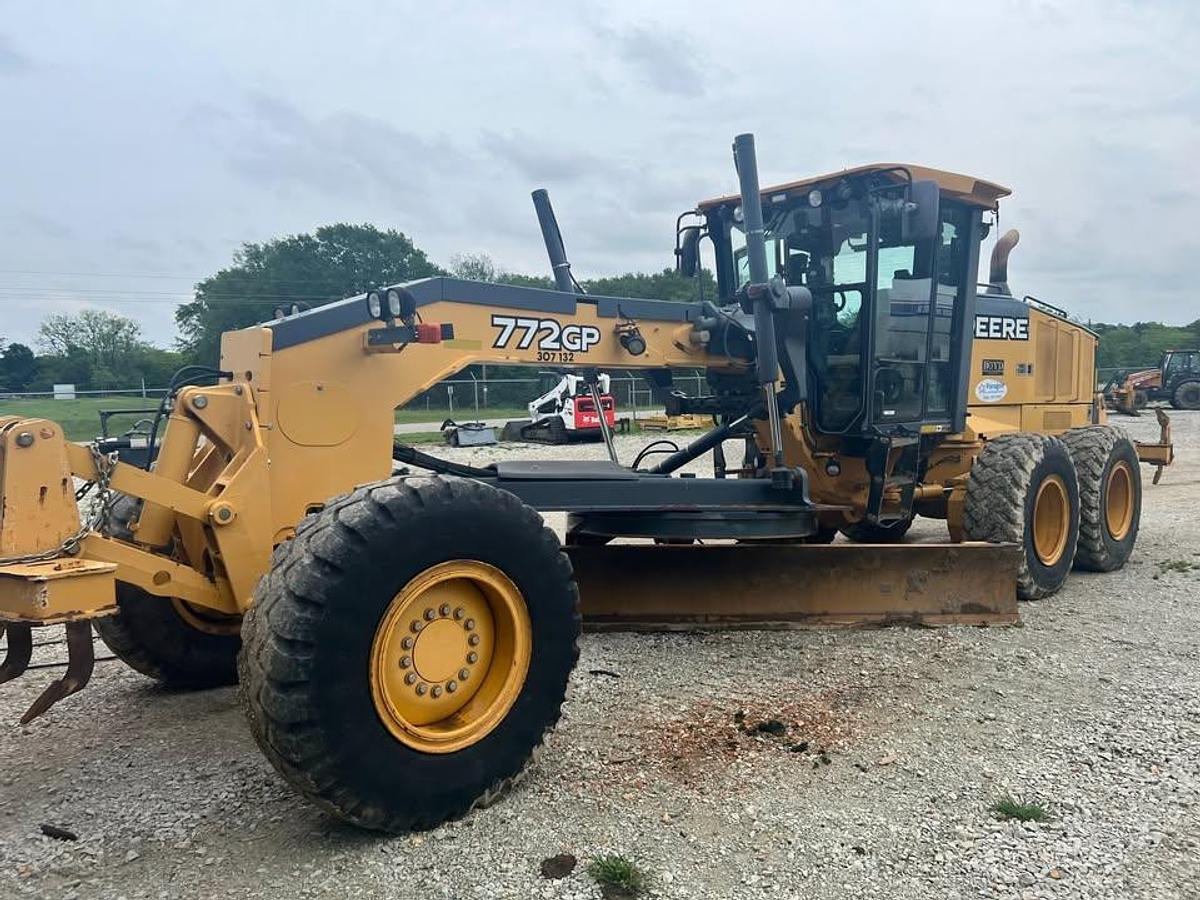 Used 2011 John Deere 772GP