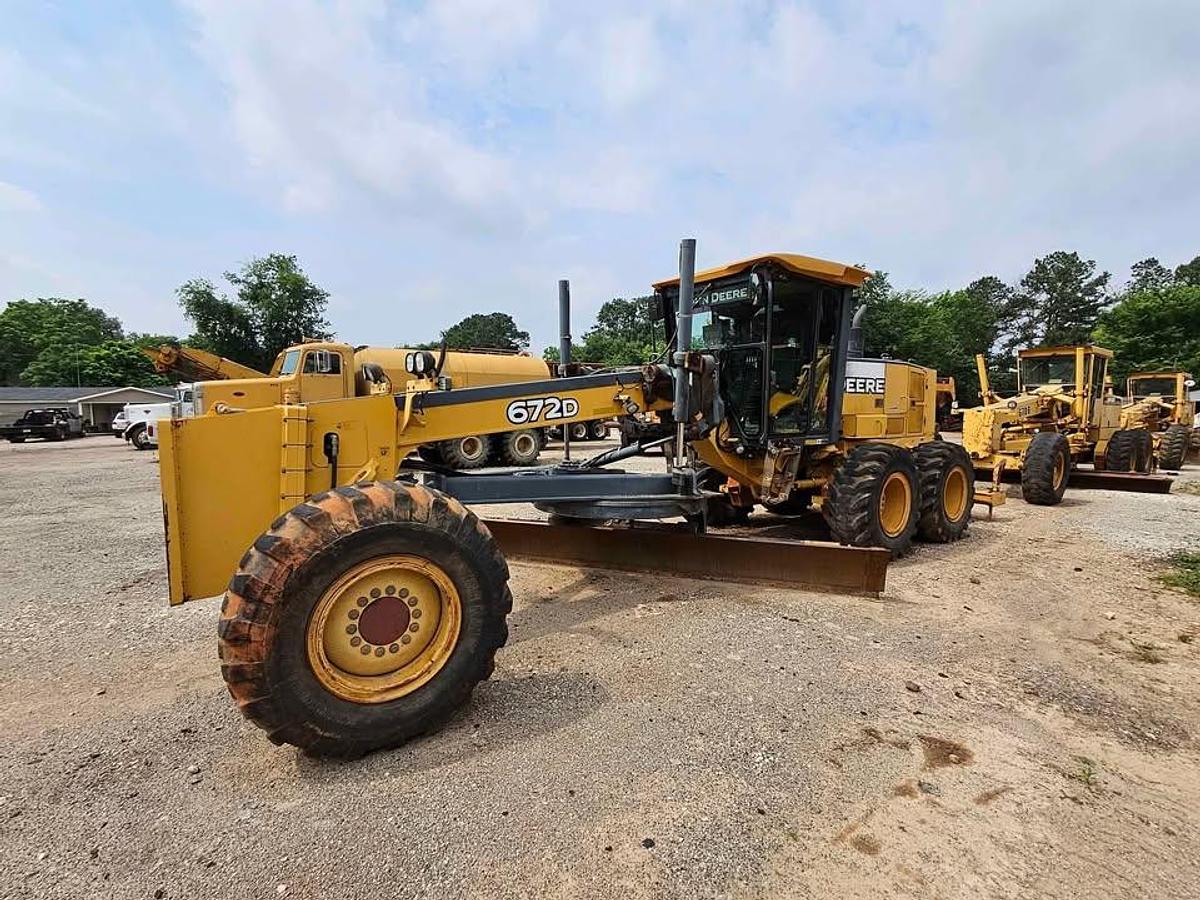 Used John Deere 672D