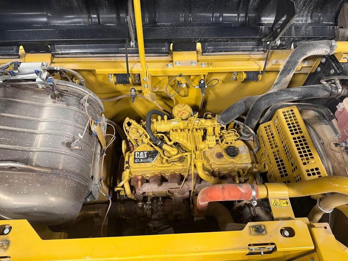 Used 2019 Caterpillar 326FL