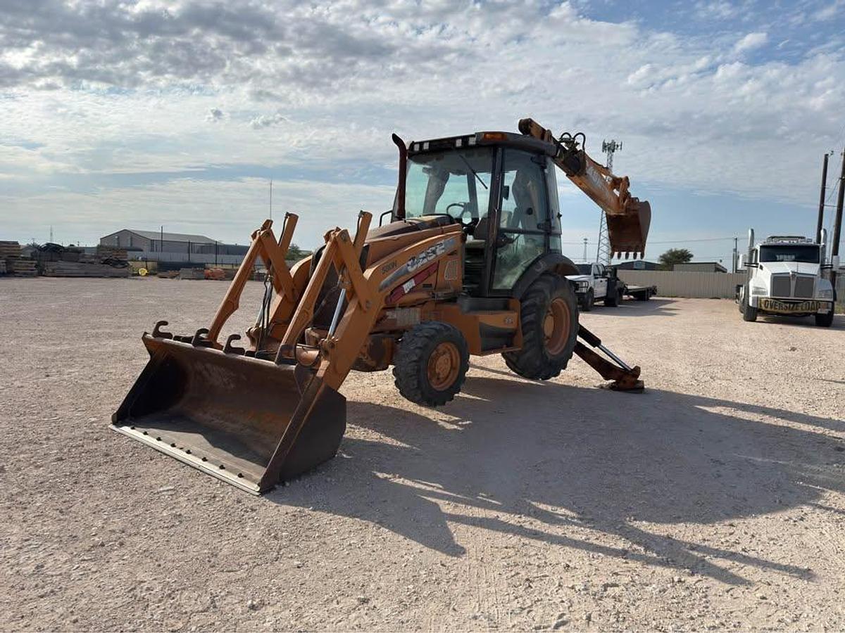 Used 2011 CASE 580N