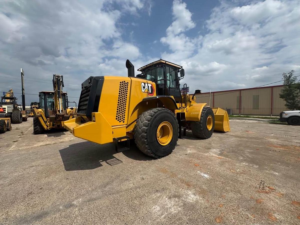 Used 2014 Caterpillar 972K