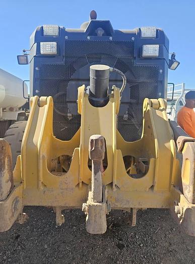 Used 2018 caterpillar 140m3