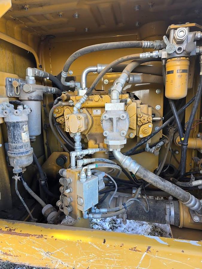 Used 2014 Caterpillar 320EL