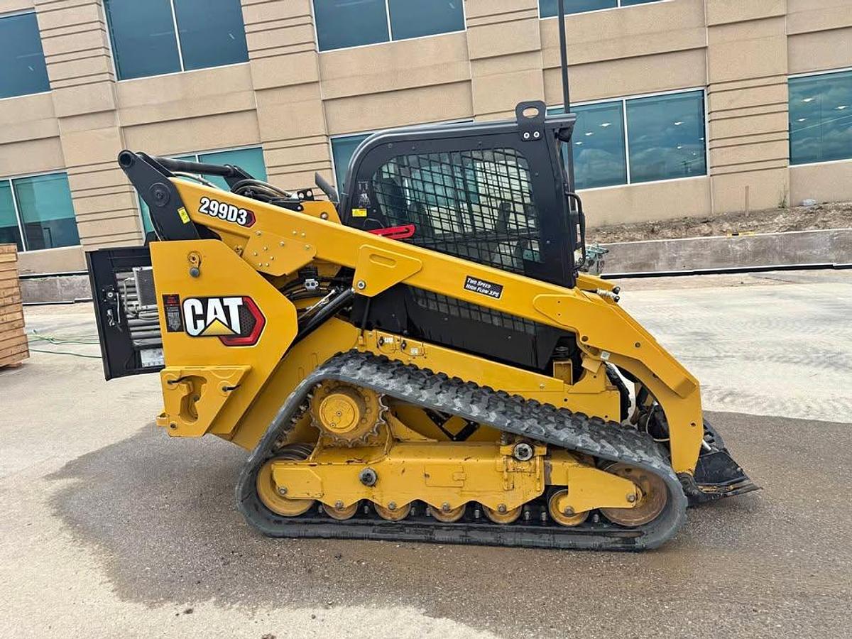 Used 2021 CAT 299D3 Compact Track Loader
