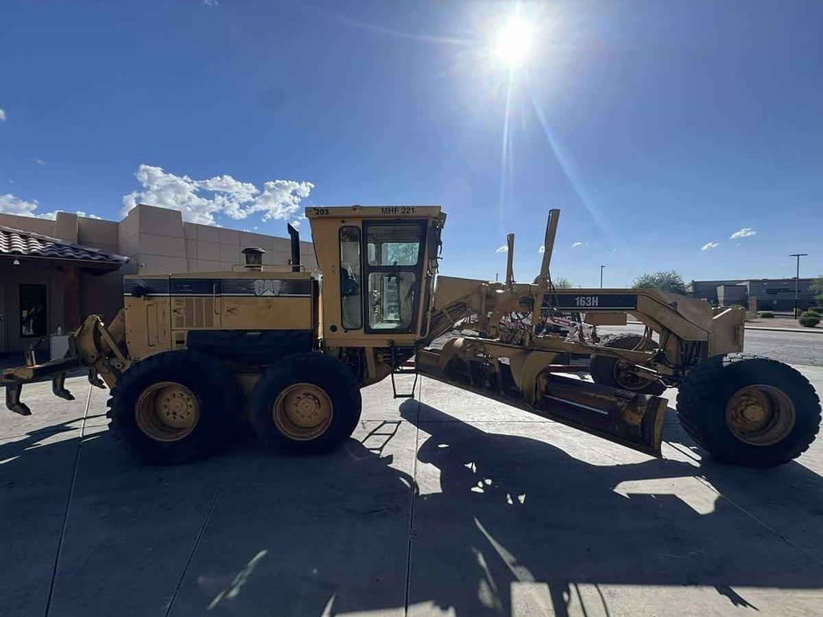 Used 2003 Caterpillar 163H Motor Grader
