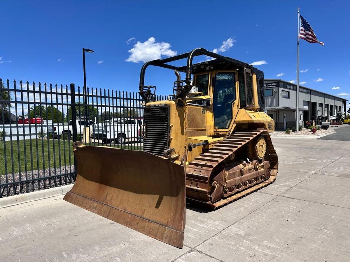 Used 2004 Caterpillar D6N XL