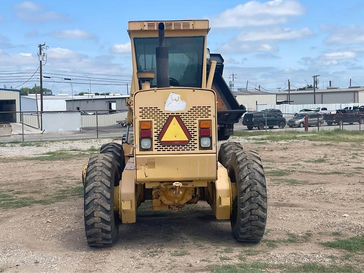 Used 1994 John Deere 670B