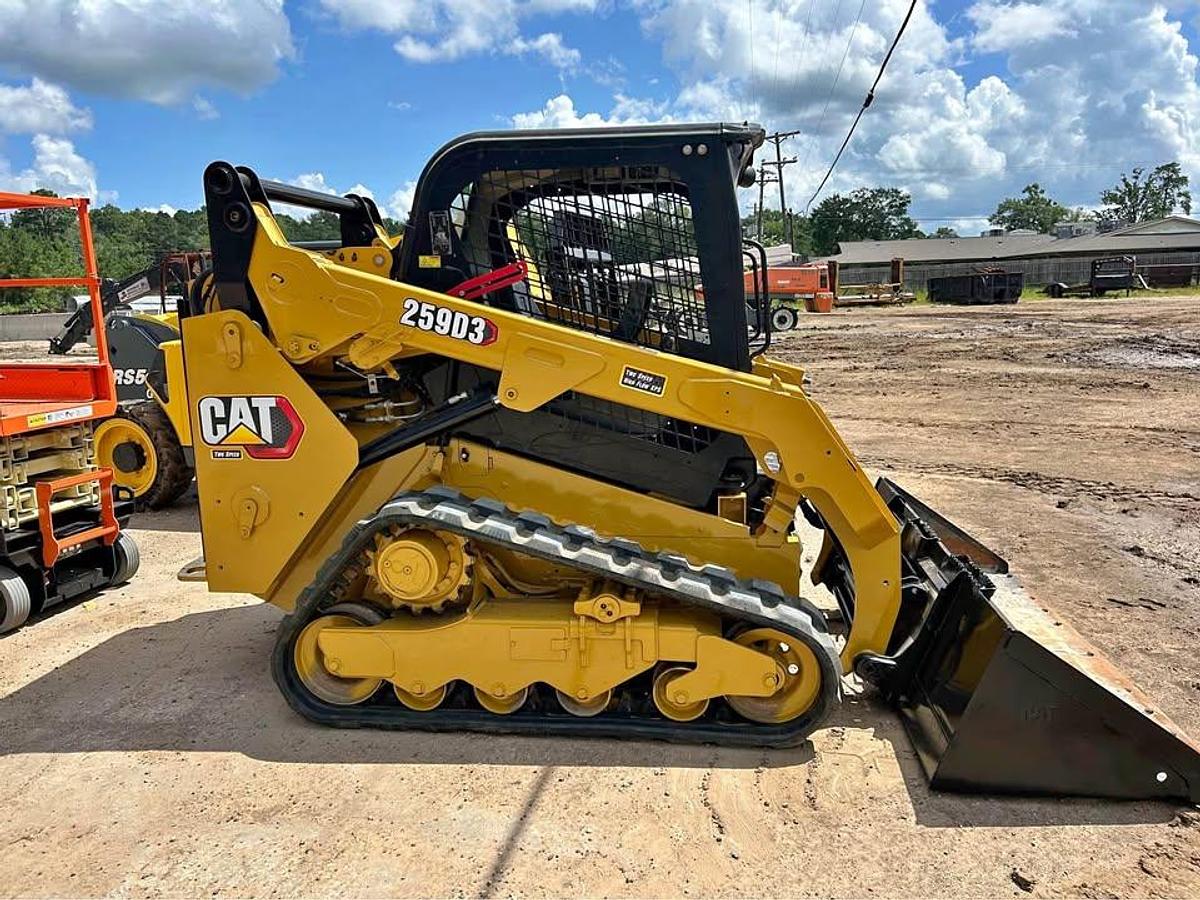 Used 2021 Caterpillar 259D3