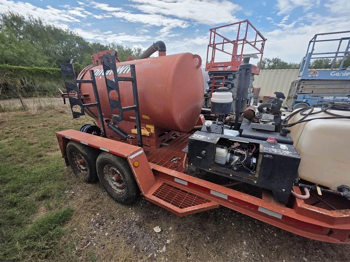 Used 2016 Ditch Witch MV800