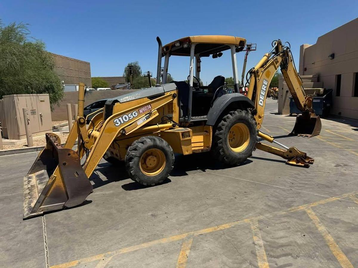 Used 2003 John Deere 310SG
