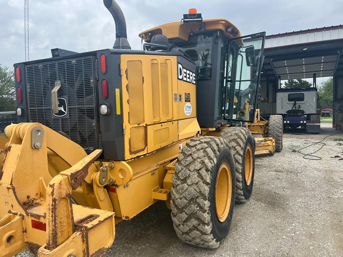 Used 2011 John Deere 772GP