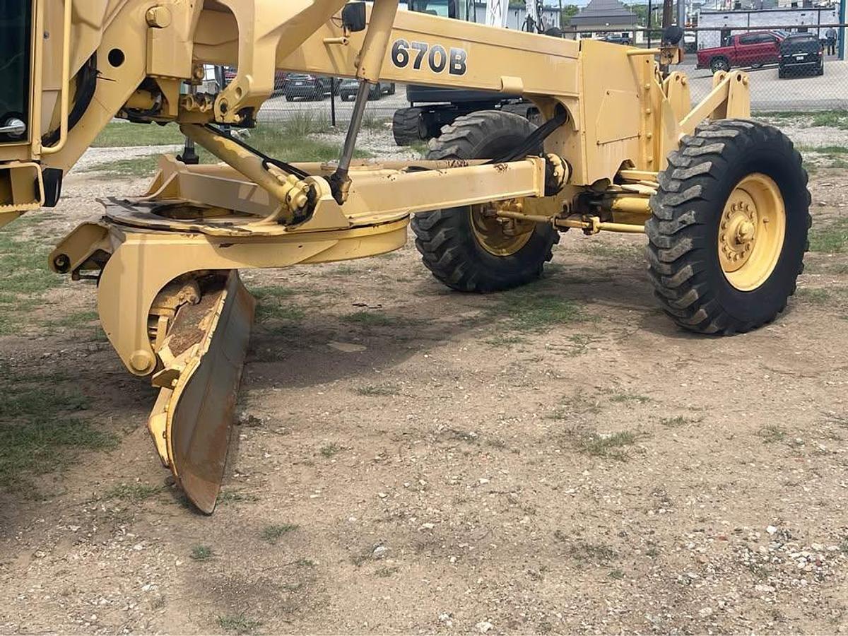 Used 1994 John Deere 670B