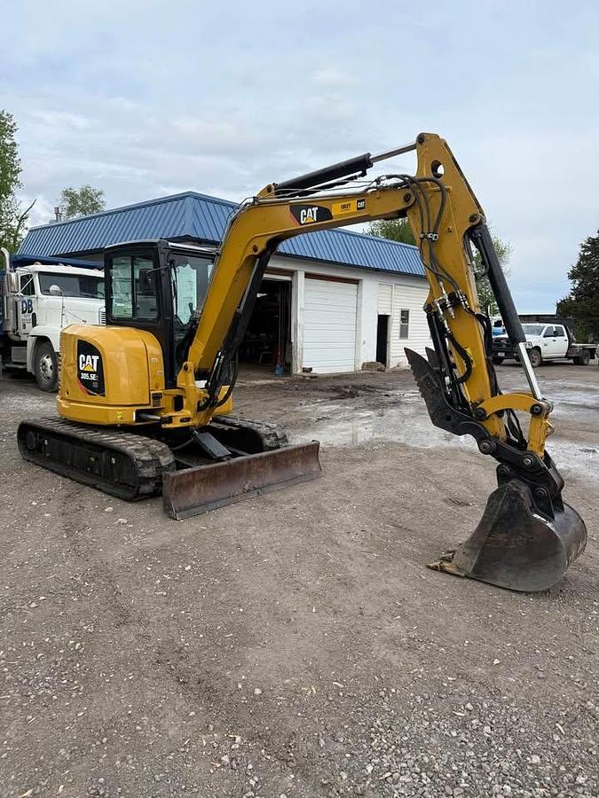 Used 2017 Caterpillar 305.5E2 CR Mini Excavator