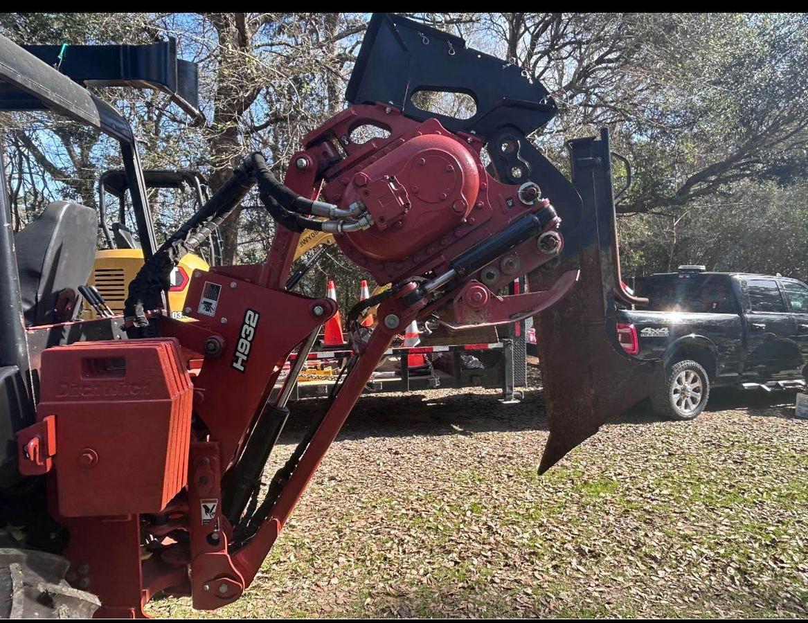 Used 2005 DITCH WITCH RT115H