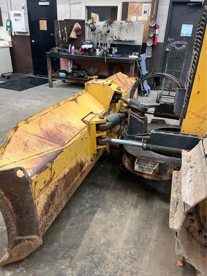 Used 2015 John Deere 650K LGP