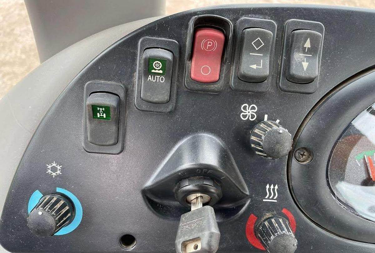 Used 2018 Case 580N EP