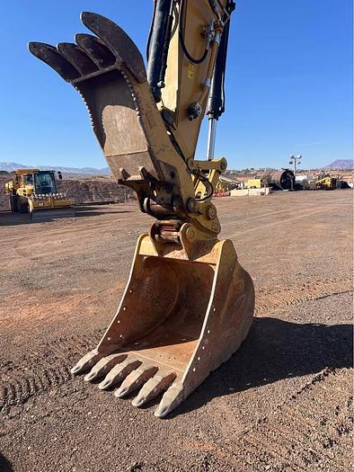 Used 2018 Cat 320