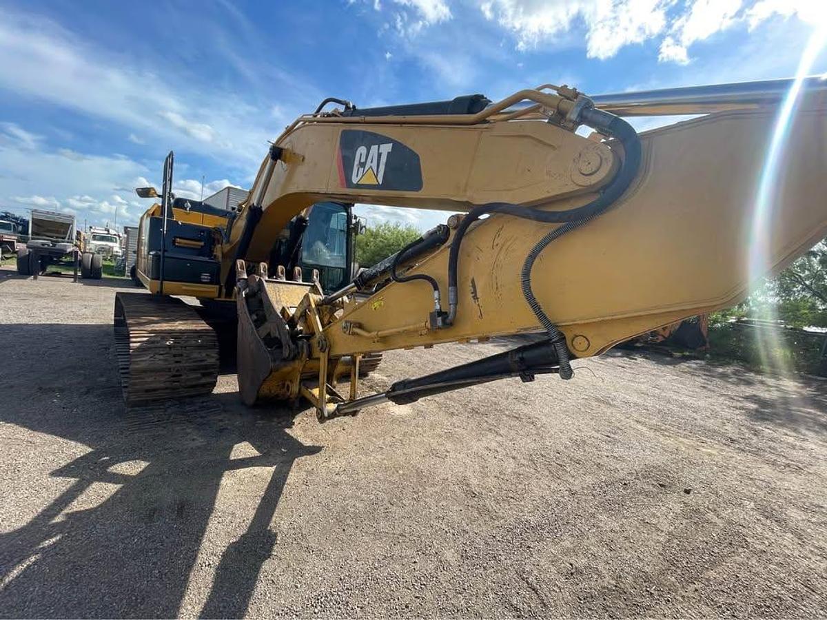 Used 2013 Caterpillar 320EL