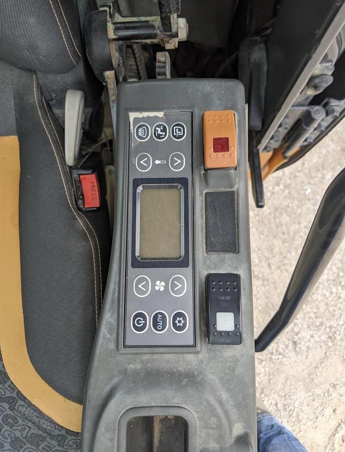 Used 2018 Case CX130D