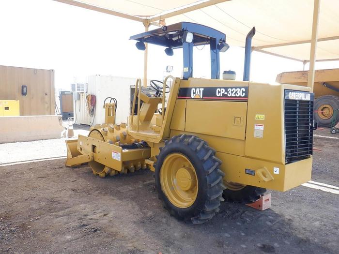 Used 2003 CATERPILLAR CP-323C