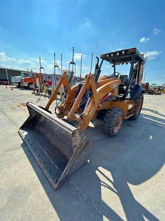 Used 2017 CASE 580SN
