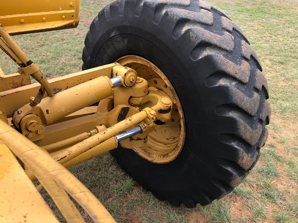 Used 1999 Caterpillar 140H