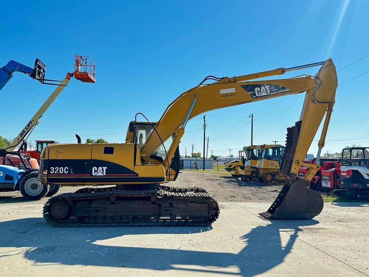 Used 2005 Caterpillar 320CL