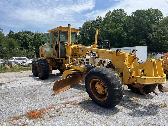 Used 1998 John Deere  772CH 