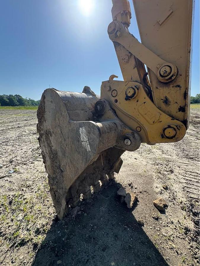 Used 2006 Caterpillar 325C