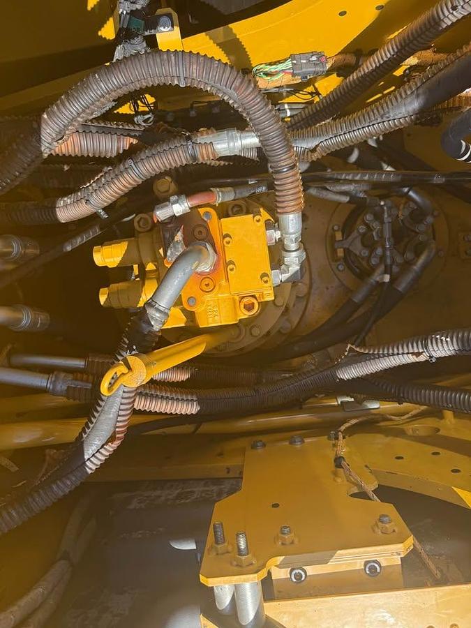 Used 2019 CAT 320 Excavator