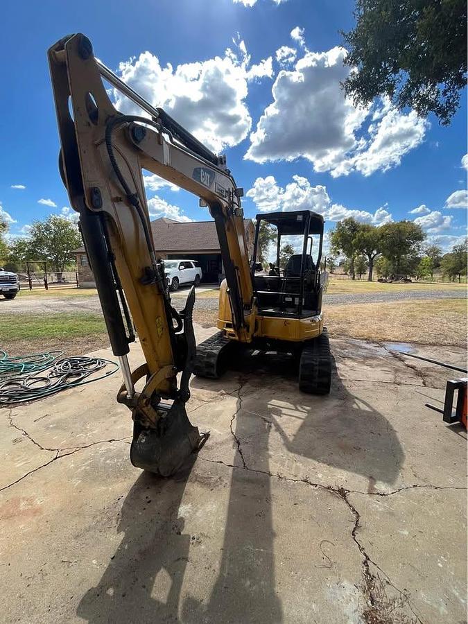 Used 2016 Caterpillar 305.5E2 CR Mini Excavator
