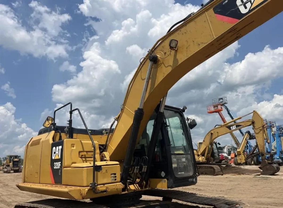 Used 2017 Caterpillar 320FL