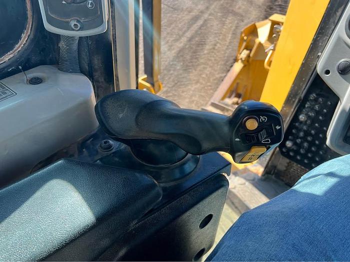 Used 2019 Caterpillar D6T XL / Ripper