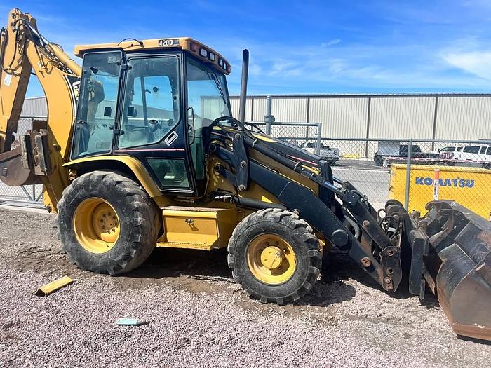 Used 2005 Caterpillar 420D IT Backhoe