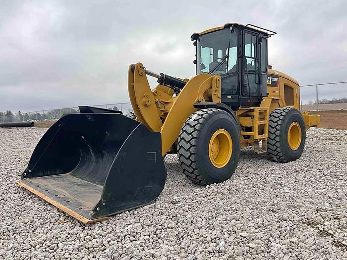 Used 2016 Caterpillar 938m