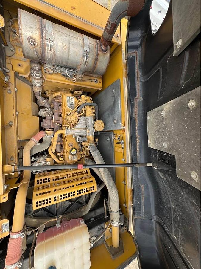 Used 2014 CAT 320 E-2