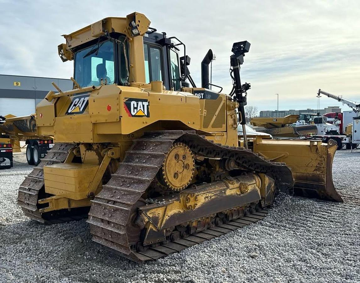 Used 2014 Caterpillar D6T LGP