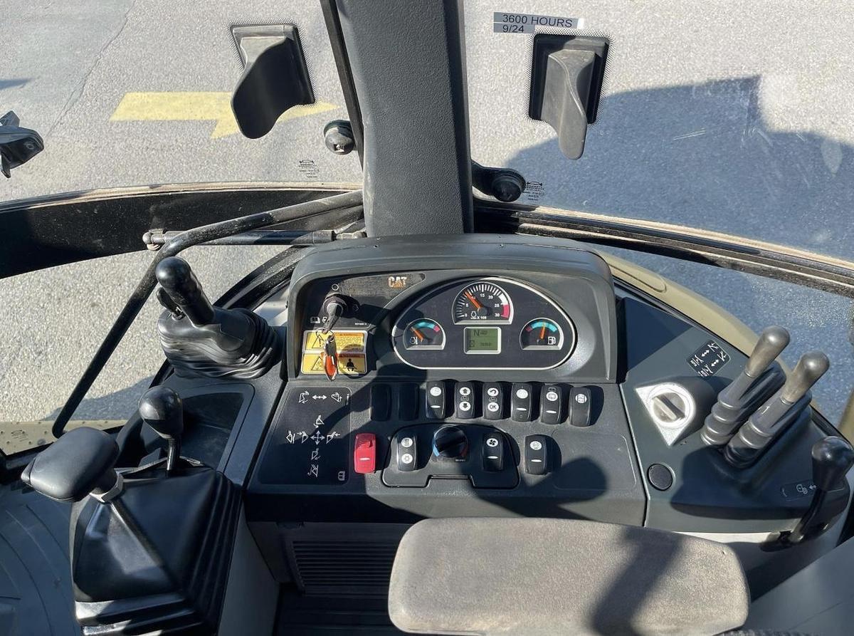 Used 2014 Caterpillar 420F