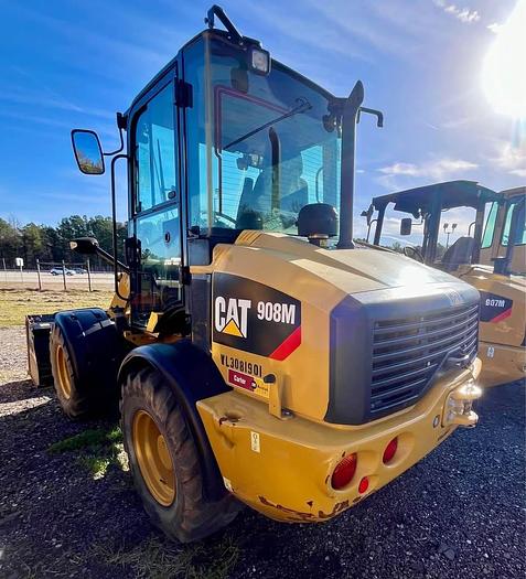 Used 2019 CAT 908M