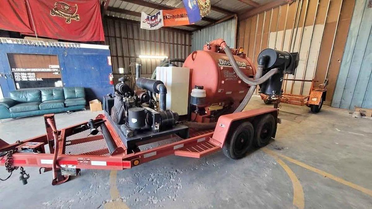 Used Ditch Witch FX25